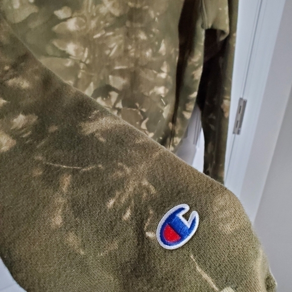 CHAMPION Bleach Dye Reverse Weave Hoodie - Picture 10 of 13